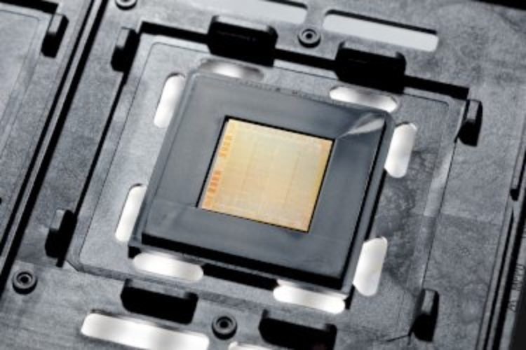 nieuwe-ibm-power10-processor-maakt-werkgeheugen-van-petabyte(s)-mogelijk